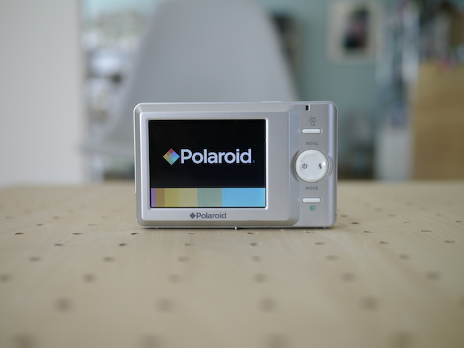 Polaroid a530