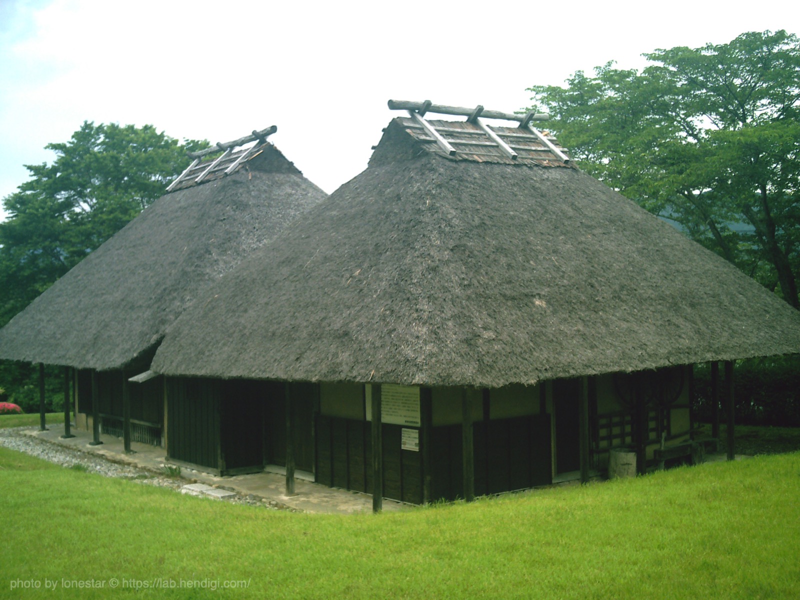 新城市　釜屋建民家