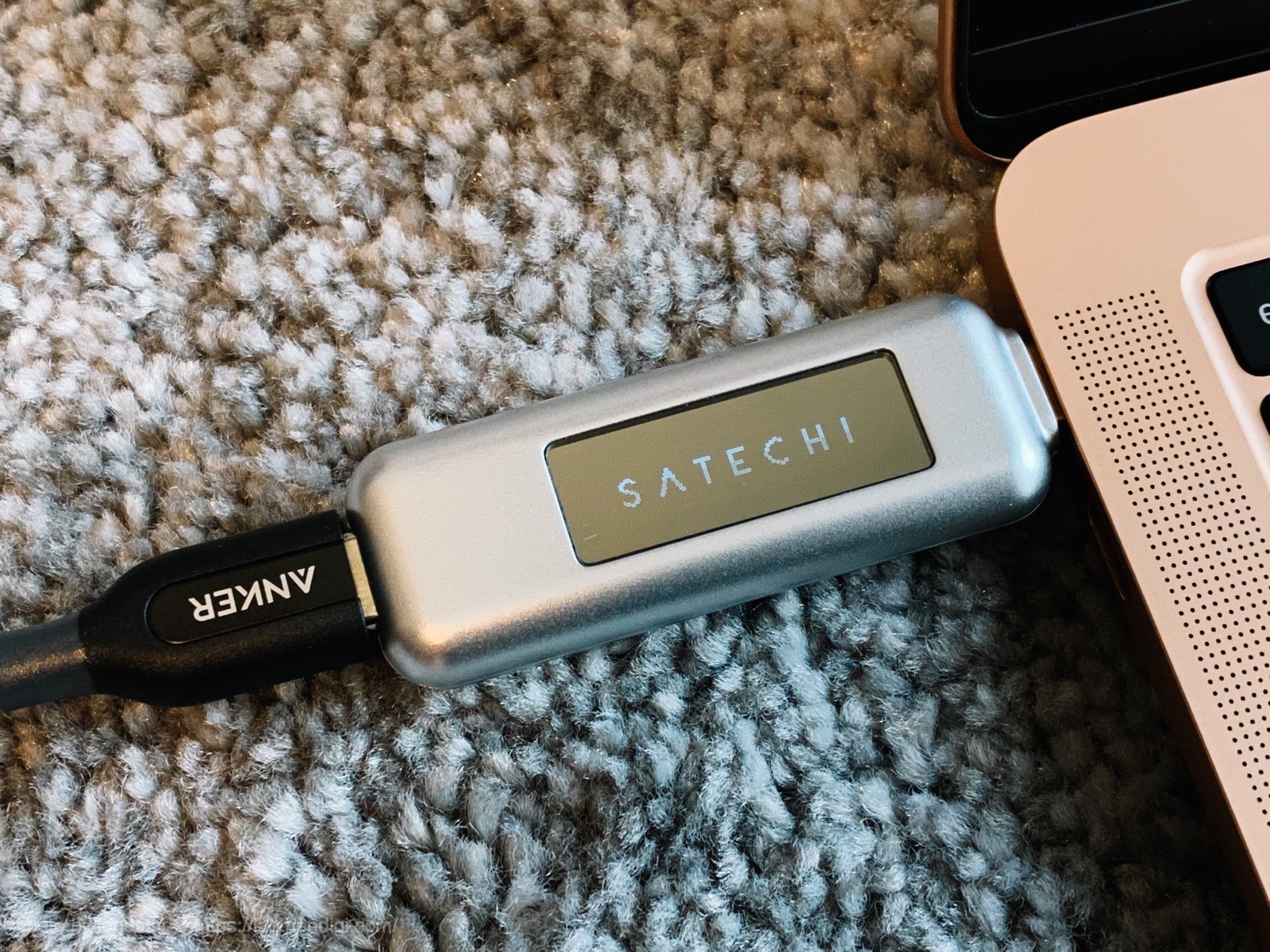 電流チェッカー　satechi