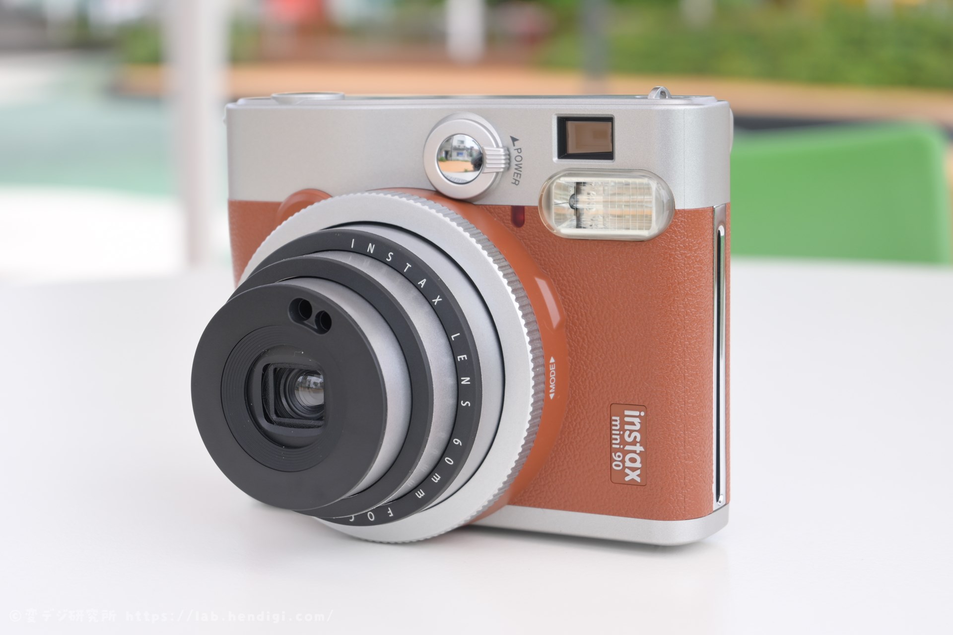 instax mini 90 ネオクラシック　レビュー