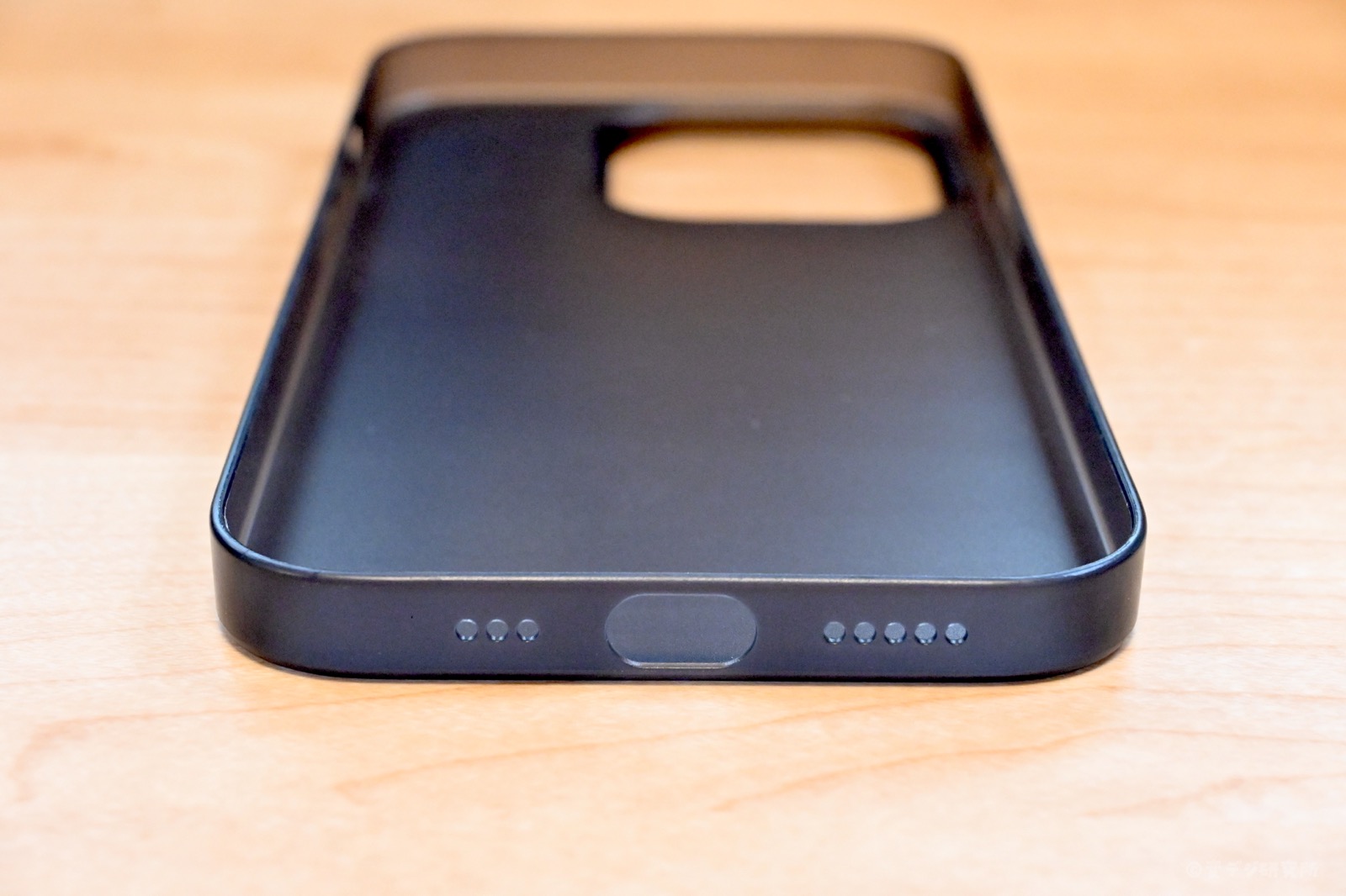 iPhone 14 Pro 薄型ケース