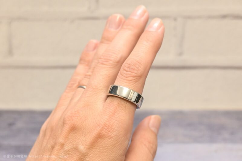 SOXAI RING 装着　左手人差し指