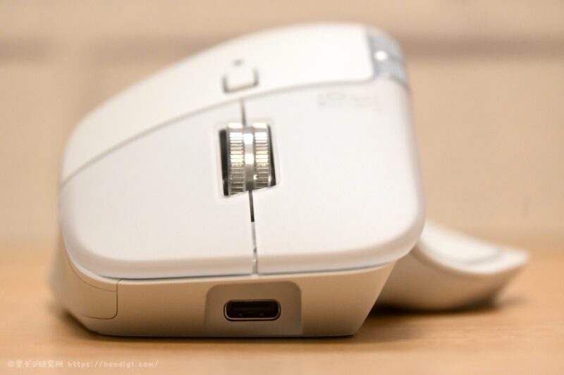 MX MASTER 4　充電端子