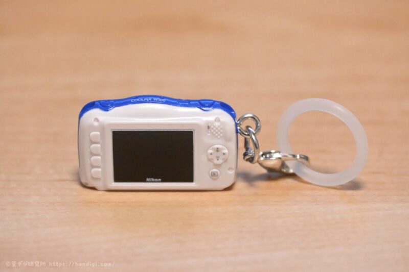 COOLPIX W100(マリン) ガチャガチャ 背面
