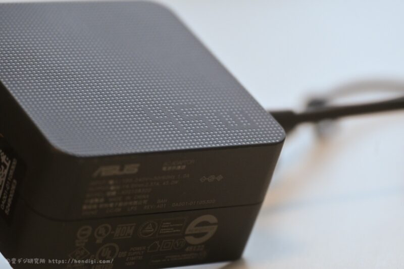 ASUS Vivobook Go 14 充電器