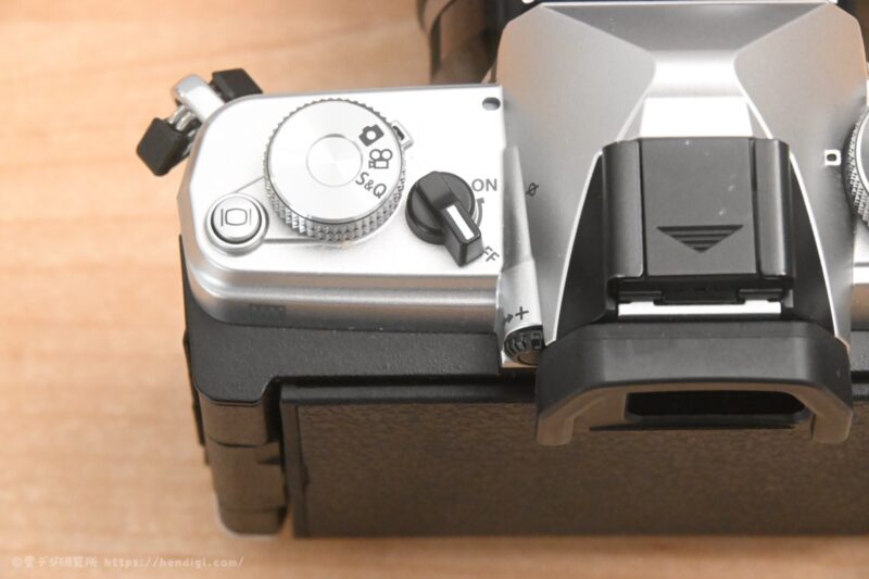 OM-3　左肩　ボタン類